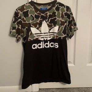 Adidas Original Camo T Shirt - Size S